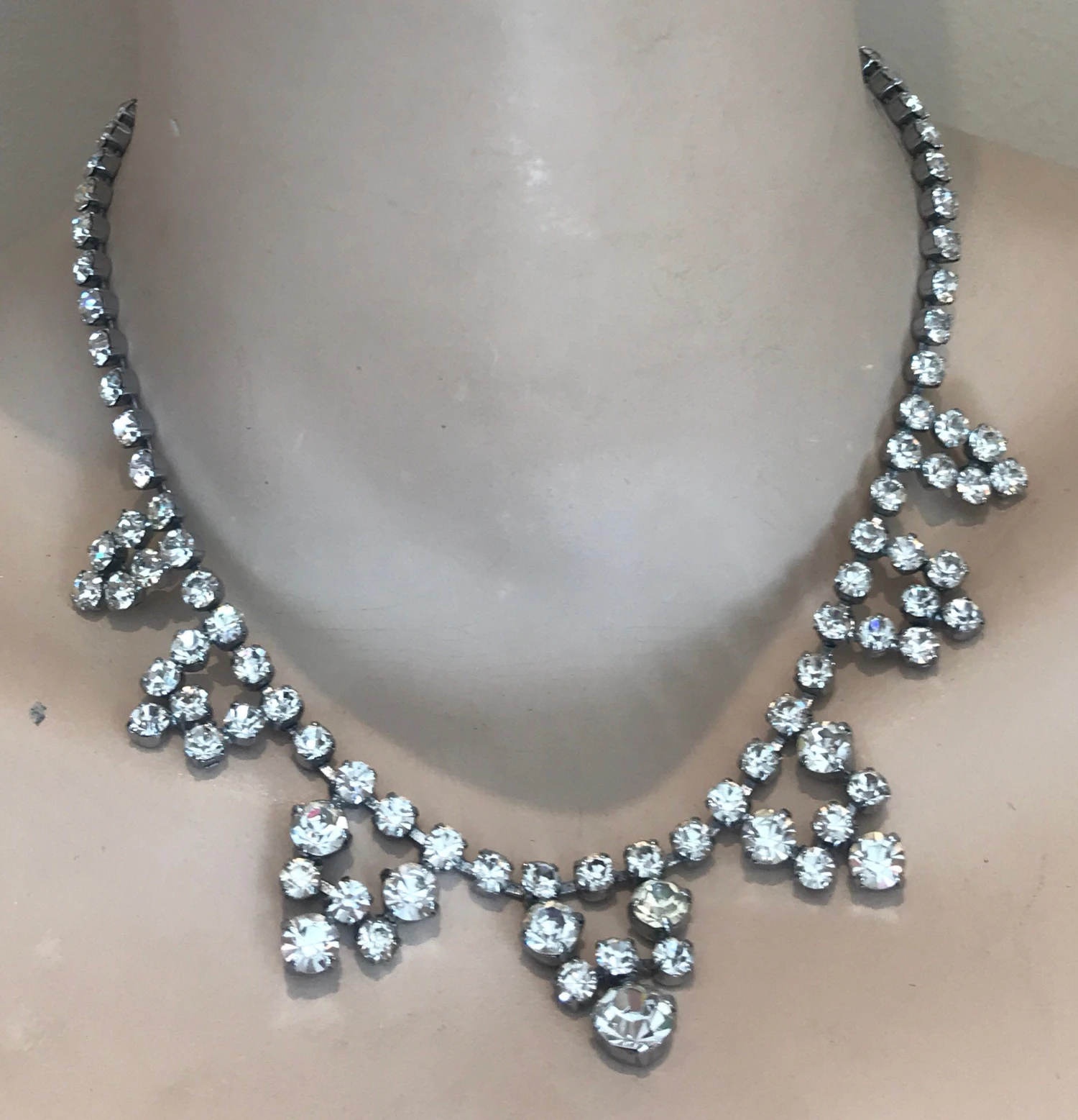 Stunning Super Sparkly 1950s Diamanté Clear Silver Rhinestone Necklace Vintage Christmas Bling 3 Stunning Super Sparkly 1950s Diamanté Clear Silver Rhinestone Necklace Vintage Christmas Bling