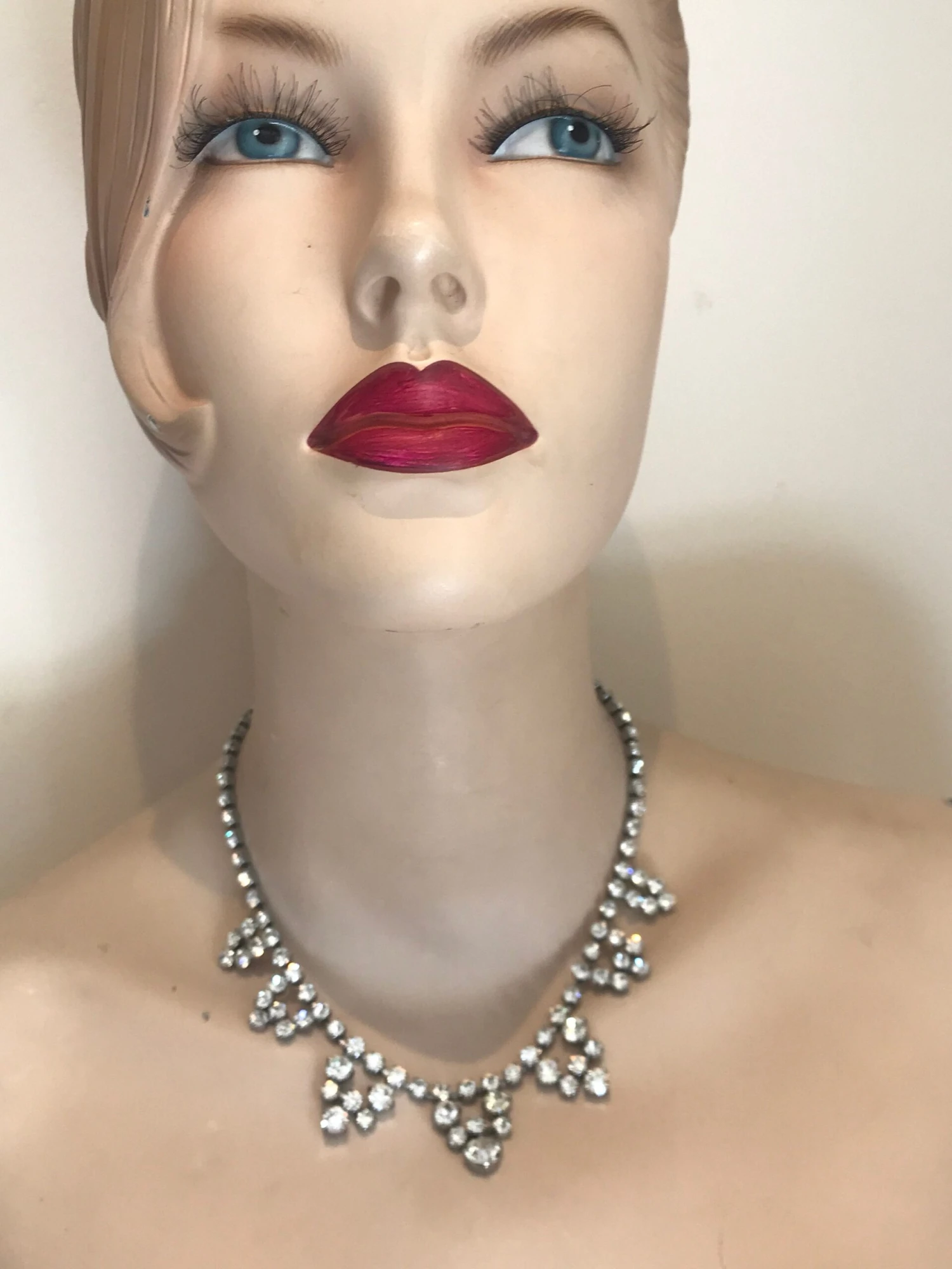 Stunning Super Sparkly 1950s Diamanté Clear Silver Rhinestone Necklace Vintage Christmas Bling 5 Stunning Super Sparkly 1950s Diamanté Clear Silver Rhinestone Necklace Vintage Christmas Bling - Image 3