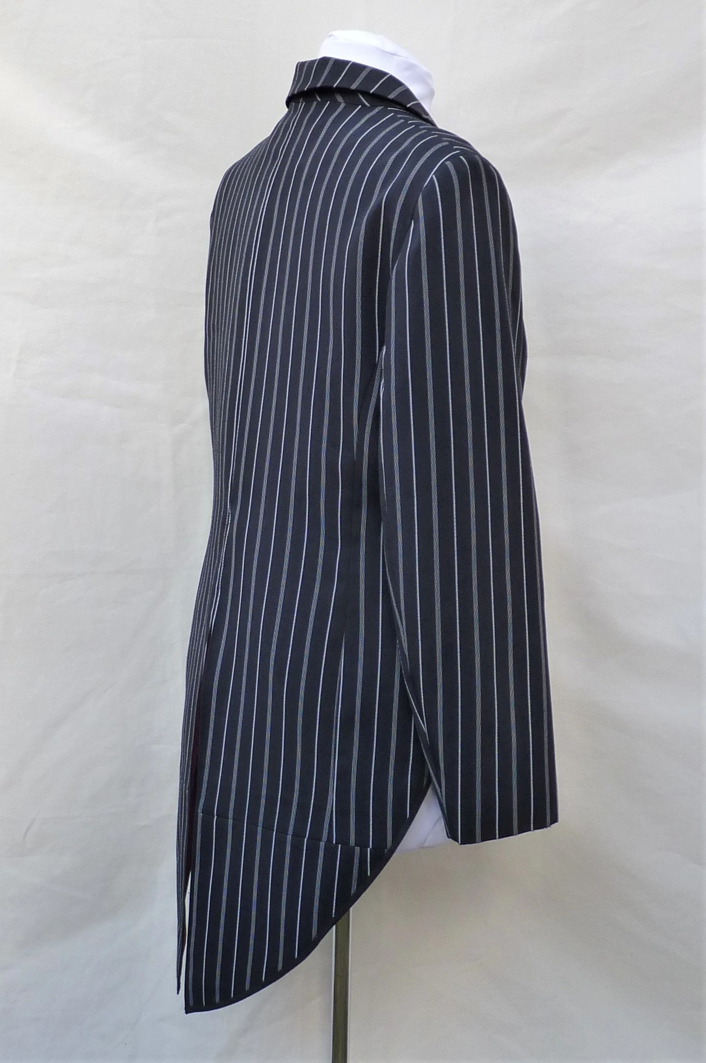 Womens UK 18, US 14 , Eur 46 Upcycled Black And White Striped Tailcoat, Nightmare Before Christmas Jack Skellington Cosplay 6 Womens UK 18, US 14 , Eur 46 Upcycled Black And White Striped Tailcoat, Nightmare Before Christmas Jack Skellington Cosplay - Image 4