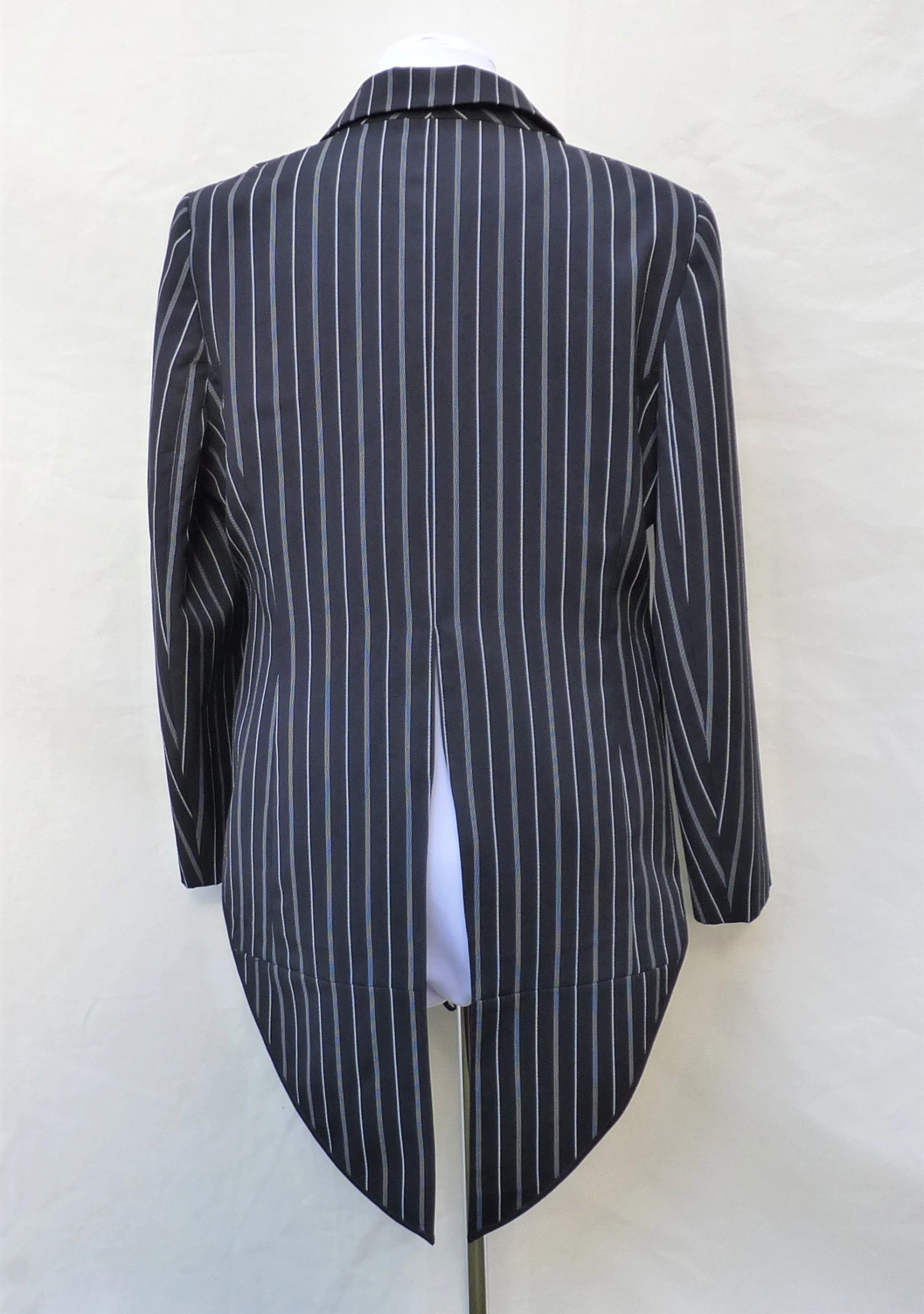 Womens UK 18, US 14 , Eur 46 Upcycled Black And White Striped Tailcoat, Nightmare Before Christmas Jack Skellington Cosplay 7 Womens UK 18, US 14 , Eur 46 Upcycled Black And White Striped Tailcoat, Nightmare Before Christmas Jack Skellington Cosplay - Image 5