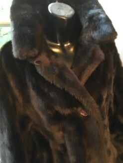 Vintage Mink Faux Fur Jacket With Huge Fur Collar From The 1950's Christmas Present Wedding Party 13 Vintage Mink Faux Fur Jacket With Huge Fur Collar From The 1950's Christmas Present Wedding Party -Jewellery Paradise il fullxfull.2688394885 s63k
