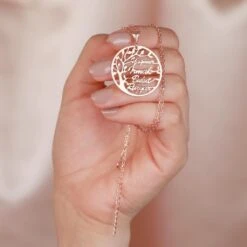 Family Name Necklace, Family Tree Necklace, Disc Necklace, Multiple Names Necklace, Personalized Name Necklace, Gift For Mum, Christmas Gift