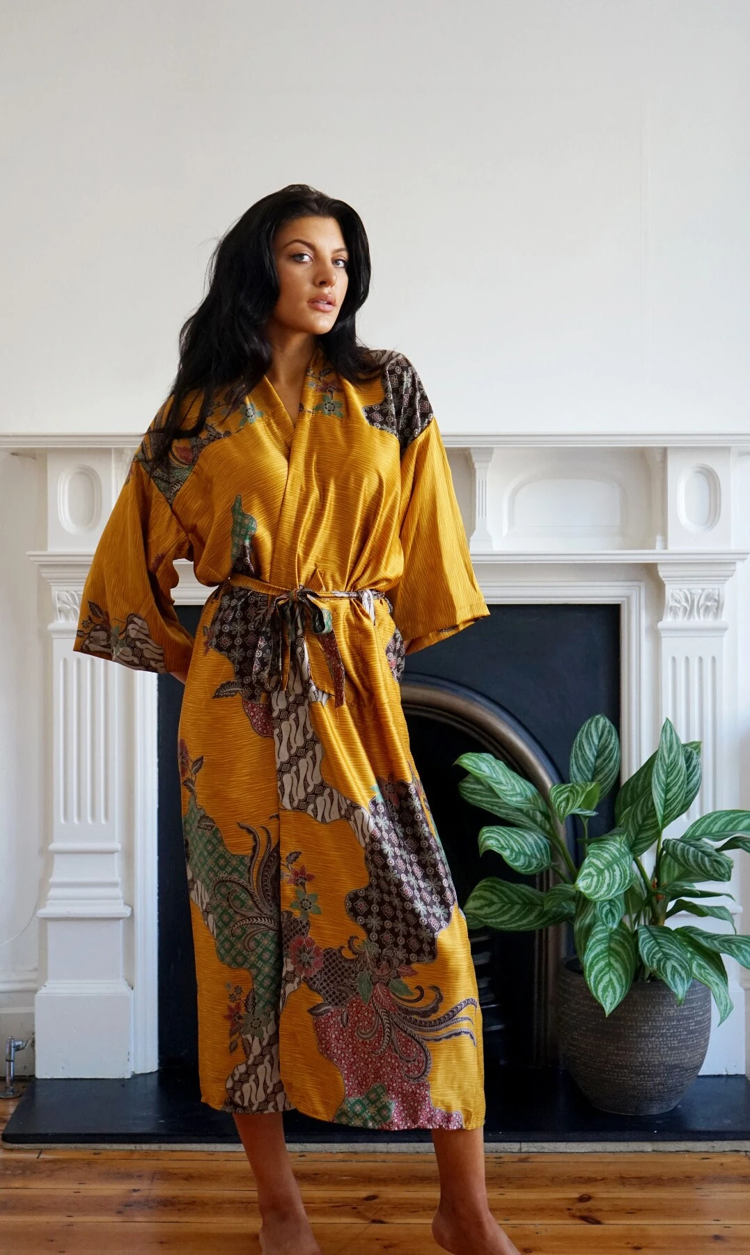 Long Golden Hour Yellow Silk Blend Kimono Robe, Christmas Gifts, Dressing Gown, Vintage Kimono, Silk Robes For Women, Japanese Kimono, Maru 6 Long Golden Hour Yellow Silk Blend Kimono Robe, Christmas Gifts, Dressing Gown, Vintage Kimono, Silk Robes For Women, Japanese Kimono, Maru - Image 4