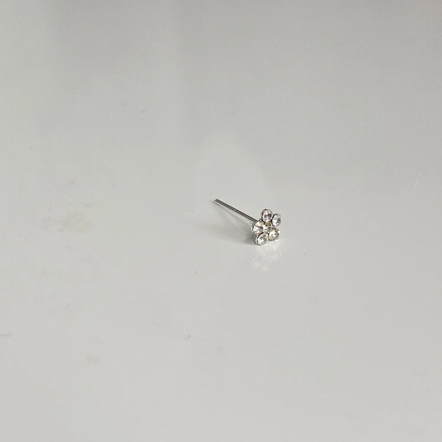 Very Thin 24G Sterling Silver Zirconia Crystal Flower Nose Stud Nose Ring Straight Or L Shape / Christmas Gift / Gift For Her/ 0.5mm 7 Very Thin 24G Sterling Silver Zirconia Crystal Flower Nose Stud Nose Ring Straight Or L Shape / Christmas Gift / Gift For Her/ 0.5mm - Image 5