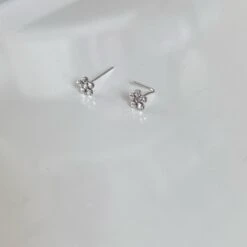 Very Thin 24G Sterling Silver Zirconia Crystal Flower Nose Stud Nose Ring Straight Or L Shape / Christmas Gift / Gift For Her/ 0.5mm 9 Very Thin 24G Sterling Silver Zirconia Crystal Flower Nose Stud Nose Ring Straight Or L Shape / Christmas Gift / Gift For Her/ 0.5mm -Jewellery Paradise il fullxfull.3434571429 5hpz