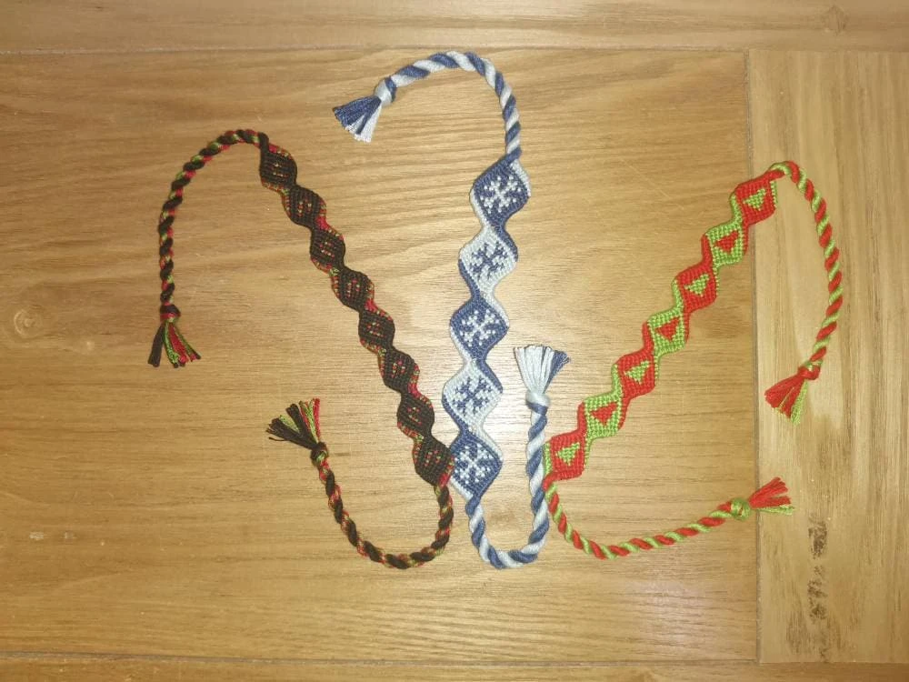 Handmade Woven Christmas Friendship Bracelet, Christmas Stocking Gift, Christmas Pattern Bracelet, Christmas Shaped Bracelet 3 Handmade Woven Christmas Friendship Bracelet, Christmas Stocking Gift, Christmas Pattern Bracelet, Christmas Shaped Bracelet