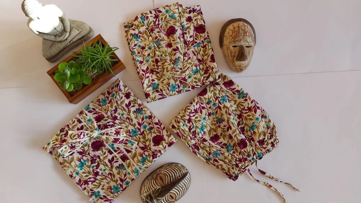 SILK/ COTTON Womens Pyjamas Set, White Floral Pure Cotton Pajamas Full Length Set, Block Printed Pyjamas, Unisex Pyjamas, Christmas Pjs 3 SILK/ COTTON Womens Pyjamas Set, White Floral Pure Cotton Pajamas Full Length Set, Block Printed Pyjamas, Unisex Pyjamas, Christmas Pjs