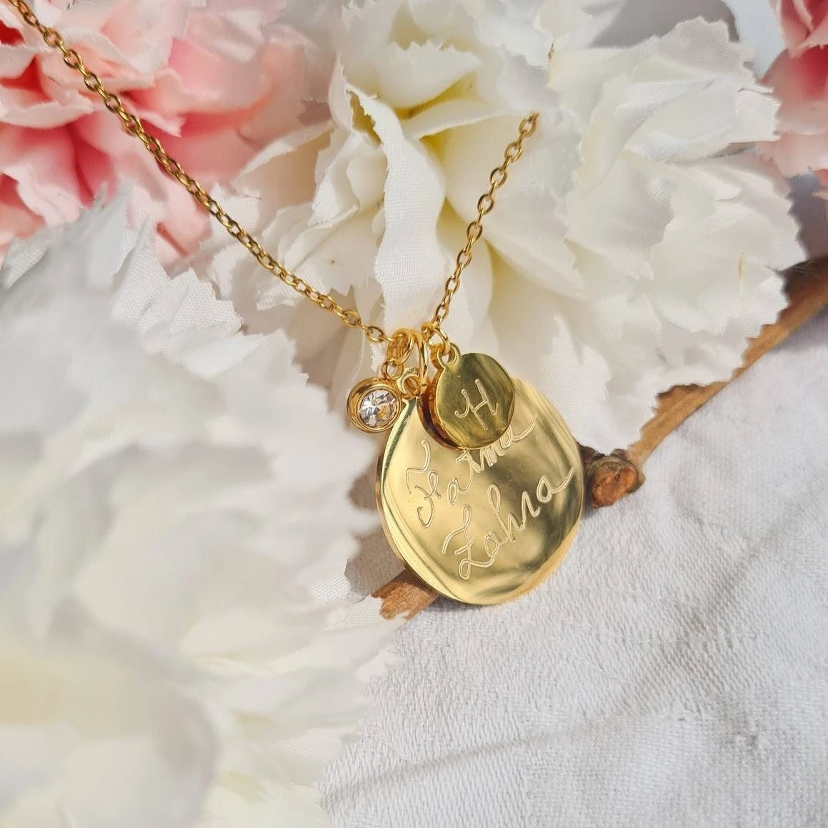 Personalized Hand-Engraved Medal Necklace, Personalized First Name Necklace, Birthstone, Christmas Gift, Stainless Steel Mom 3 Personalized Hand-Engraved Medal Necklace, Personalized First Name Necklace, Birthstone, Christmas Gift, Stainless Steel Mom