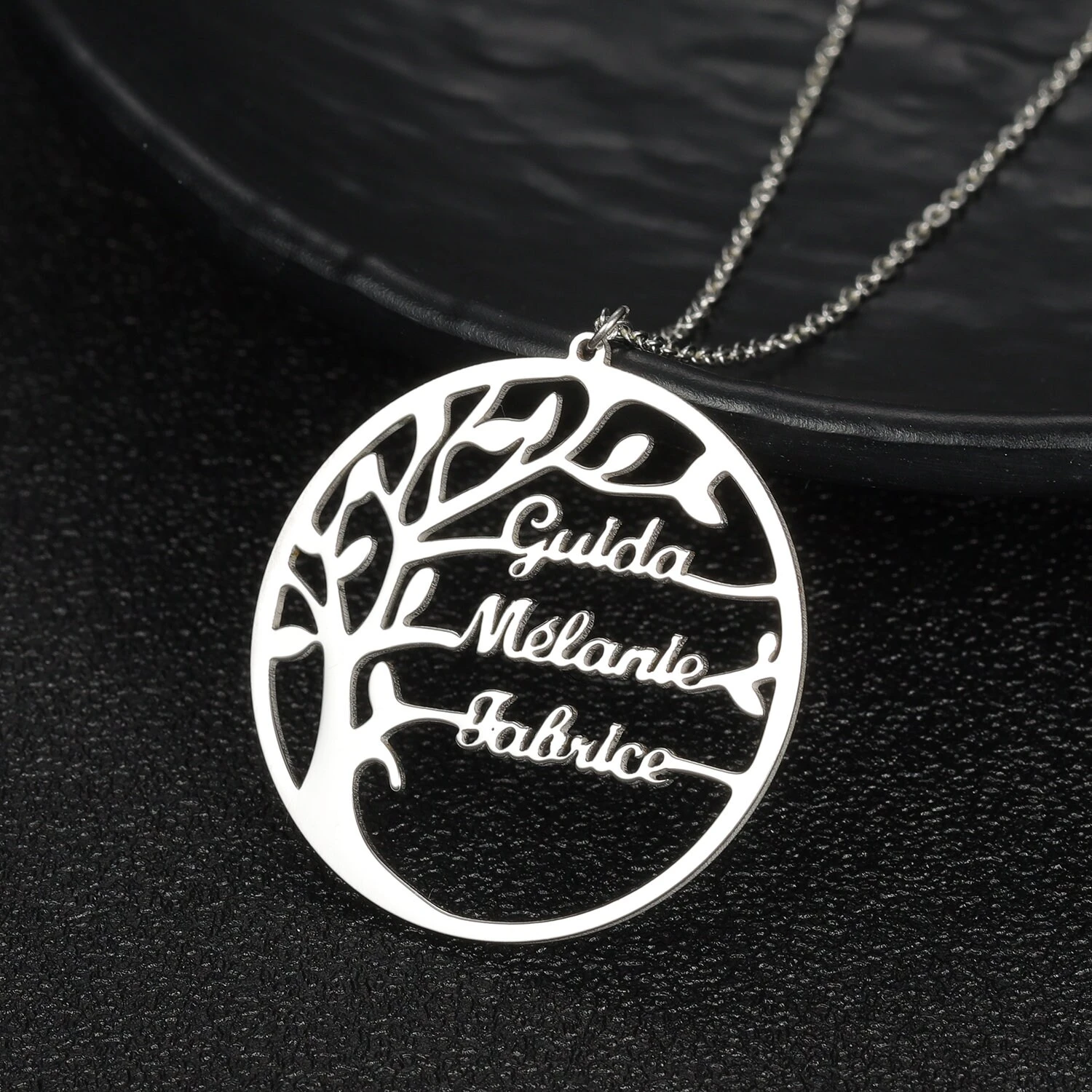 Family Name Necklace, Family Tree Necklace, Disc Necklace, Multiple Names Necklace, Personalized Name Necklace, Gift For Mum, Christmas Gift 6 Family Name Necklace, Family Tree Necklace, Disc Necklace, Multiple Names Necklace, Personalized Name Necklace, Gift For Mum, Christmas Gift - Image 4