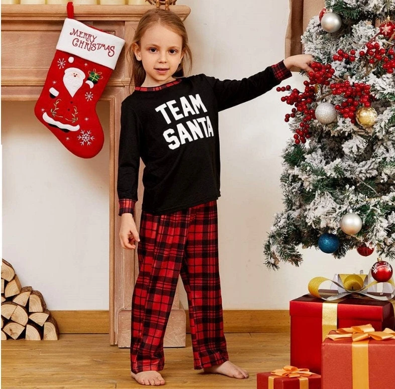 Christmas Family Pajamas Set With Pet, Couples Matching Pyjamas, His And Hers, Holiday Pjs, Dog Xmas Eve, Festive Sleepwear, Family Outfits 4 Christmas Family Pajamas Set With Pet, Couples Matching Pyjamas, His And Hers, Holiday Pjs, Dog Xmas Eve, Festive Sleepwear, Family Outfits - Image 2