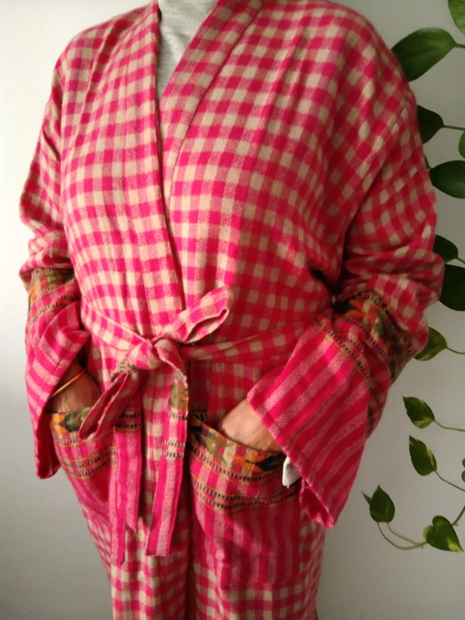 Unisex Wool Robe,Men's Robes, Christmas Gift,gifts For Her,gifts For Him, Resort Wear,wool Loungewear,wool Kimono,boho Wool Robe,winter Robe 6 Unisex Wool Robe,Men's Robes, Christmas Gift,gifts For Her,gifts For Him, Resort Wear,wool Loungewear,wool Kimono,boho Wool Robe,winter Robe - Image 4