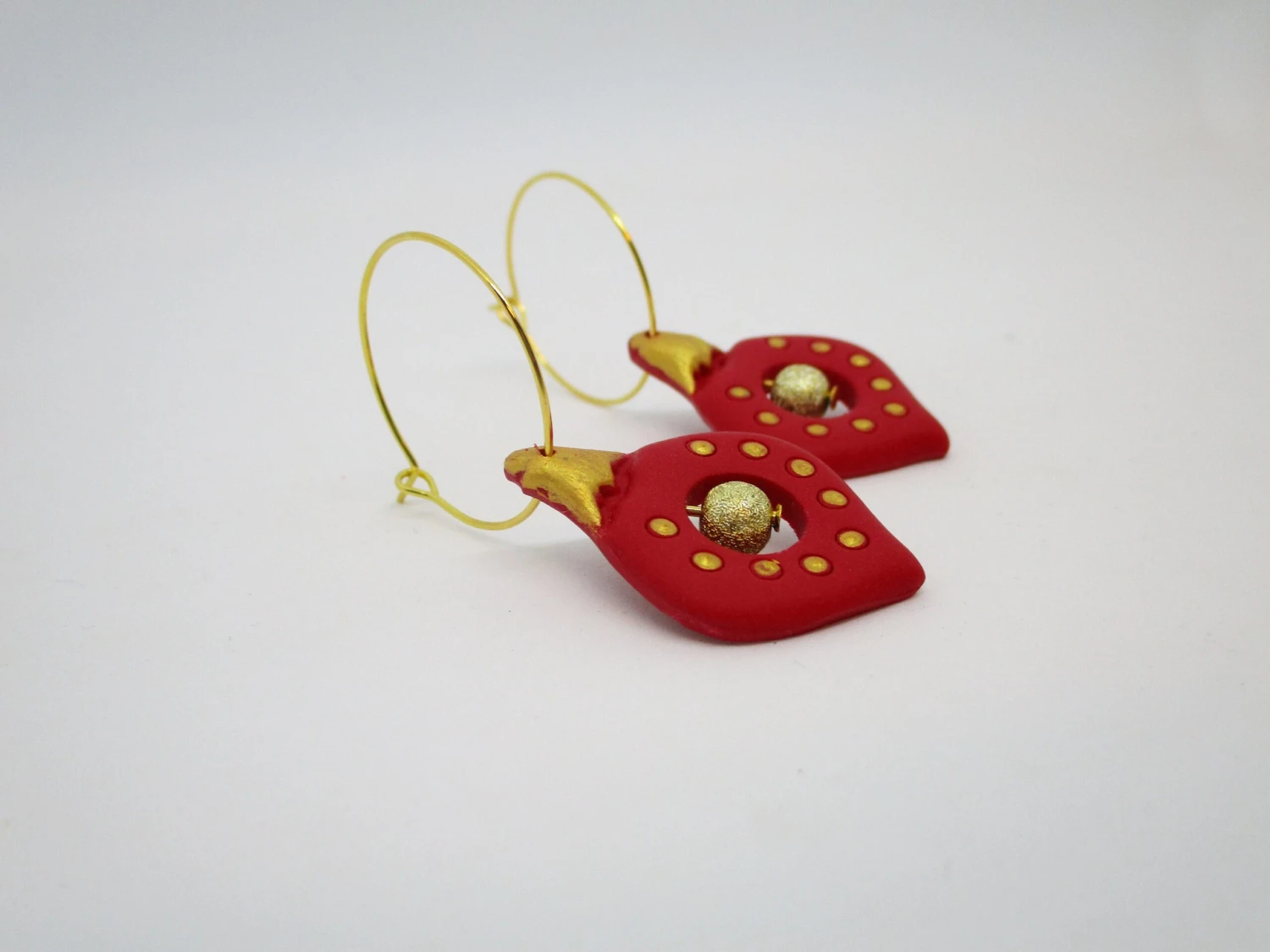 Christmas Bauble Earring In Red And Gold Polymer Clay 5 Christmas Bauble Earring In Red And Gold Polymer Clay - Image 3