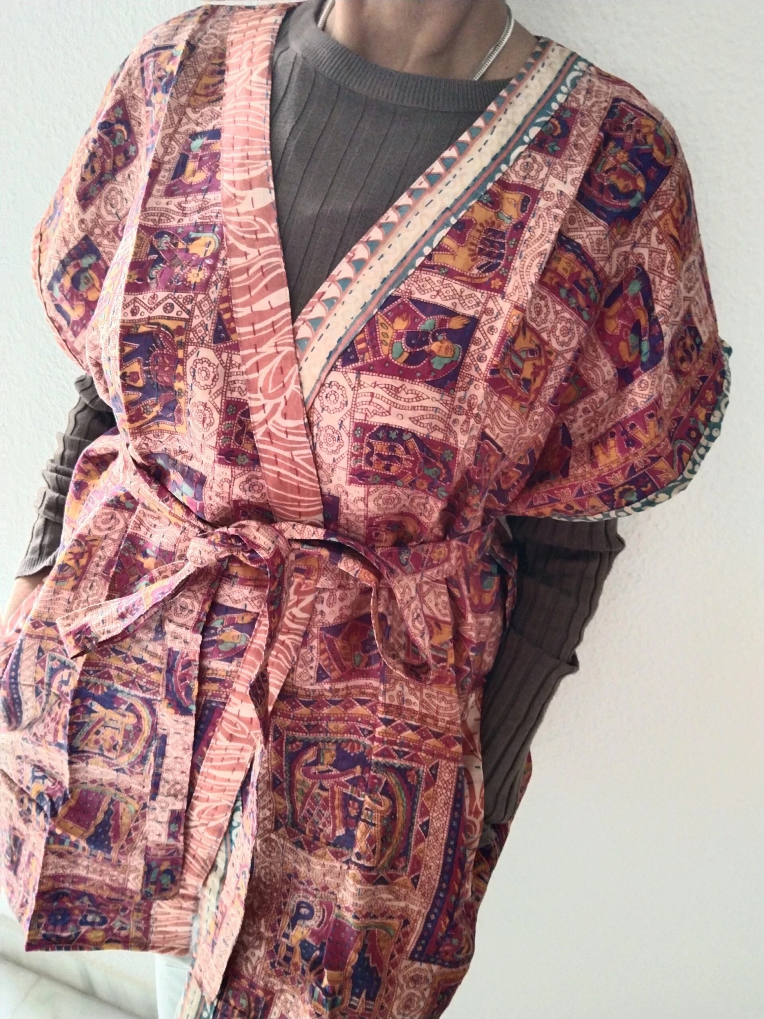 Vintage Silk Kantha Kimono,boho Robe,silk Kimono, Christmas Gift, Repurposed Robe,silk Cover Up 3 Vintage Silk Kantha Kimono,boho Robe,silk Kimono, Christmas Gift, Repurposed Robe,silk Cover Up