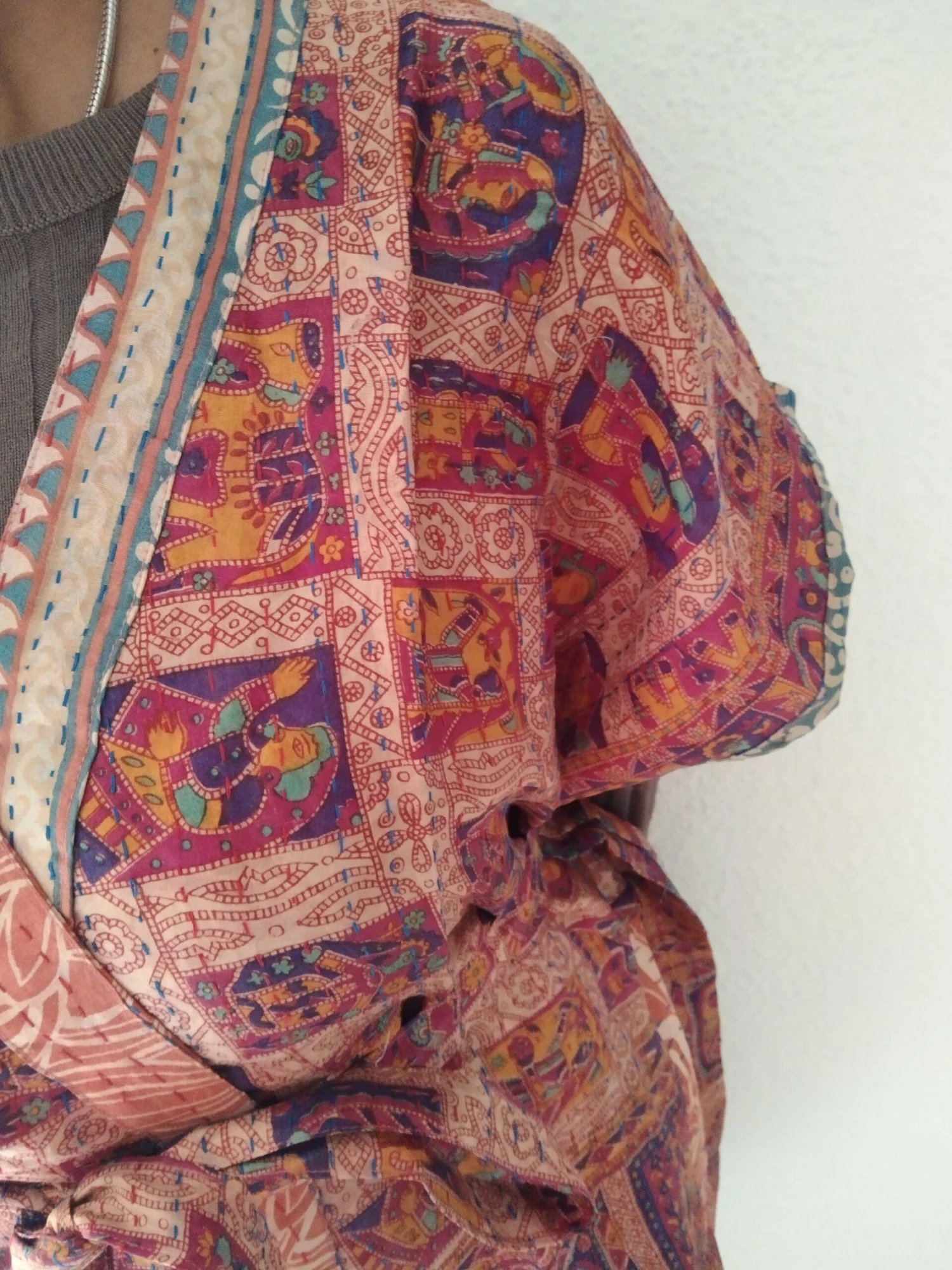 Vintage Silk Kantha Kimono,boho Robe,silk Kimono, Christmas Gift, Repurposed Robe,silk Cover Up 7 Vintage Silk Kantha Kimono,boho Robe,silk Kimono, Christmas Gift, Repurposed Robe,silk Cover Up - Image 5