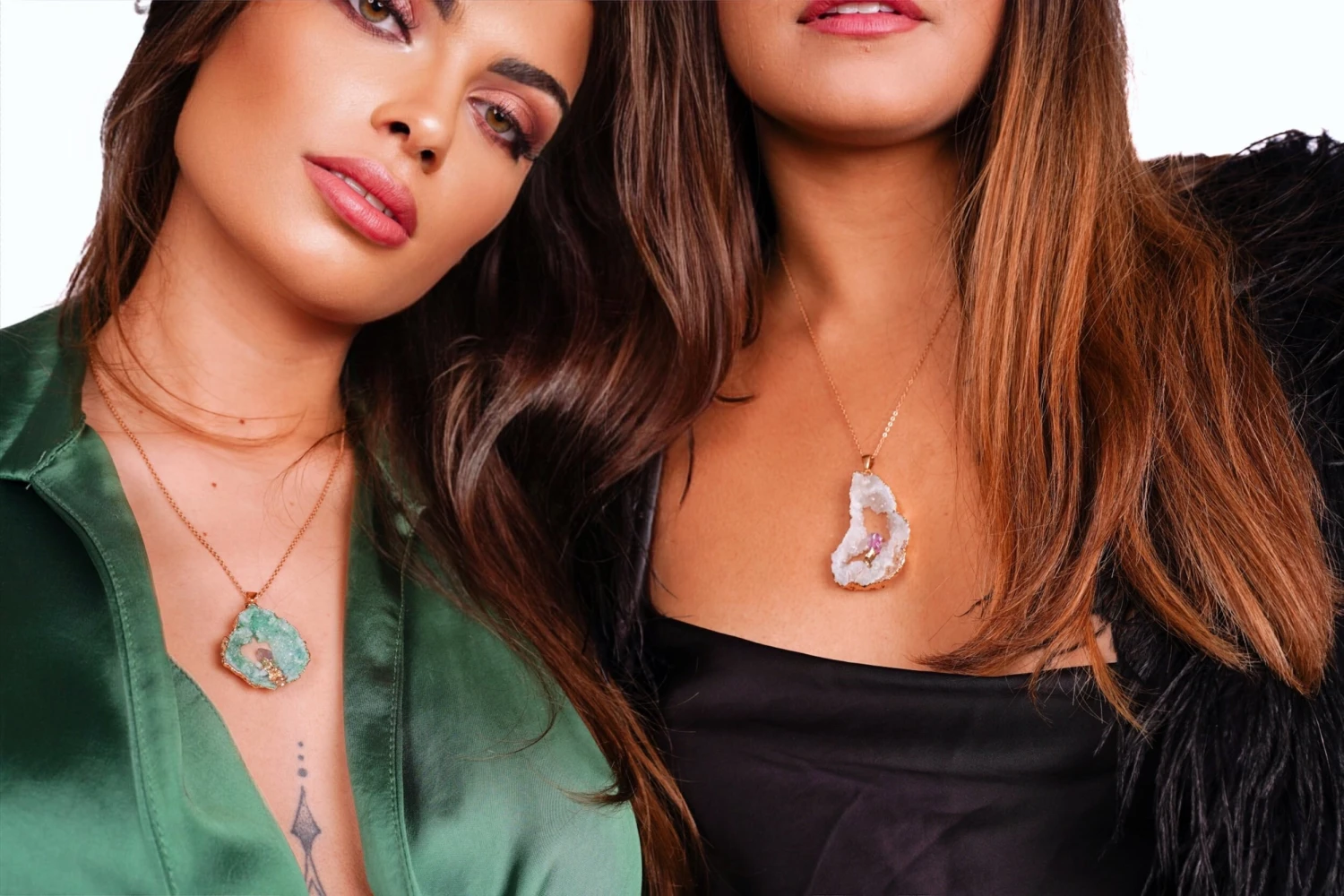 Raye Natural Agate Necklace - Perfect Gift For Her - Gifts Under 40 - Birthdays, Anniversaries, Mother’s Day, Valentines & Christmas 10 Raye Natural Agate Necklace - Perfect Gift For Her - Gifts Under 40 - Birthdays, Anniversaries, Mother’s Day, Valentines & Christmas - Image 8