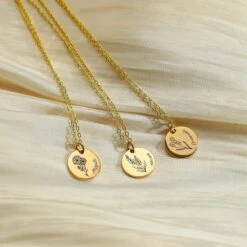 Personalized Birth Flower Disc Necklace, Month Floral Charm Name Necklace, Floral Necklace, Birthday Christmas Bridesmaid Gift For Her/Mom