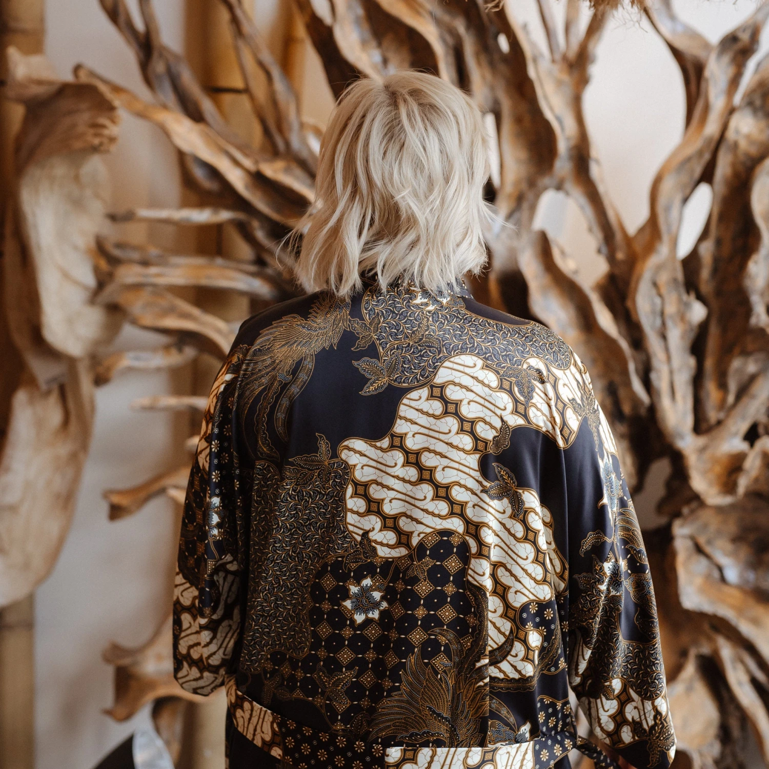 Plus Size Dressing Gown, Black Silk Blend Kimonos For Curvy Women, Long Satin Robe, Christmas Gift For Wife Girlfriend Mom Sister 9 Plus Size Dressing Gown, Black Silk Blend Kimonos For Curvy Women, Long Satin Robe, Christmas Gift For Wife Girlfriend Mom Sister - Image 7