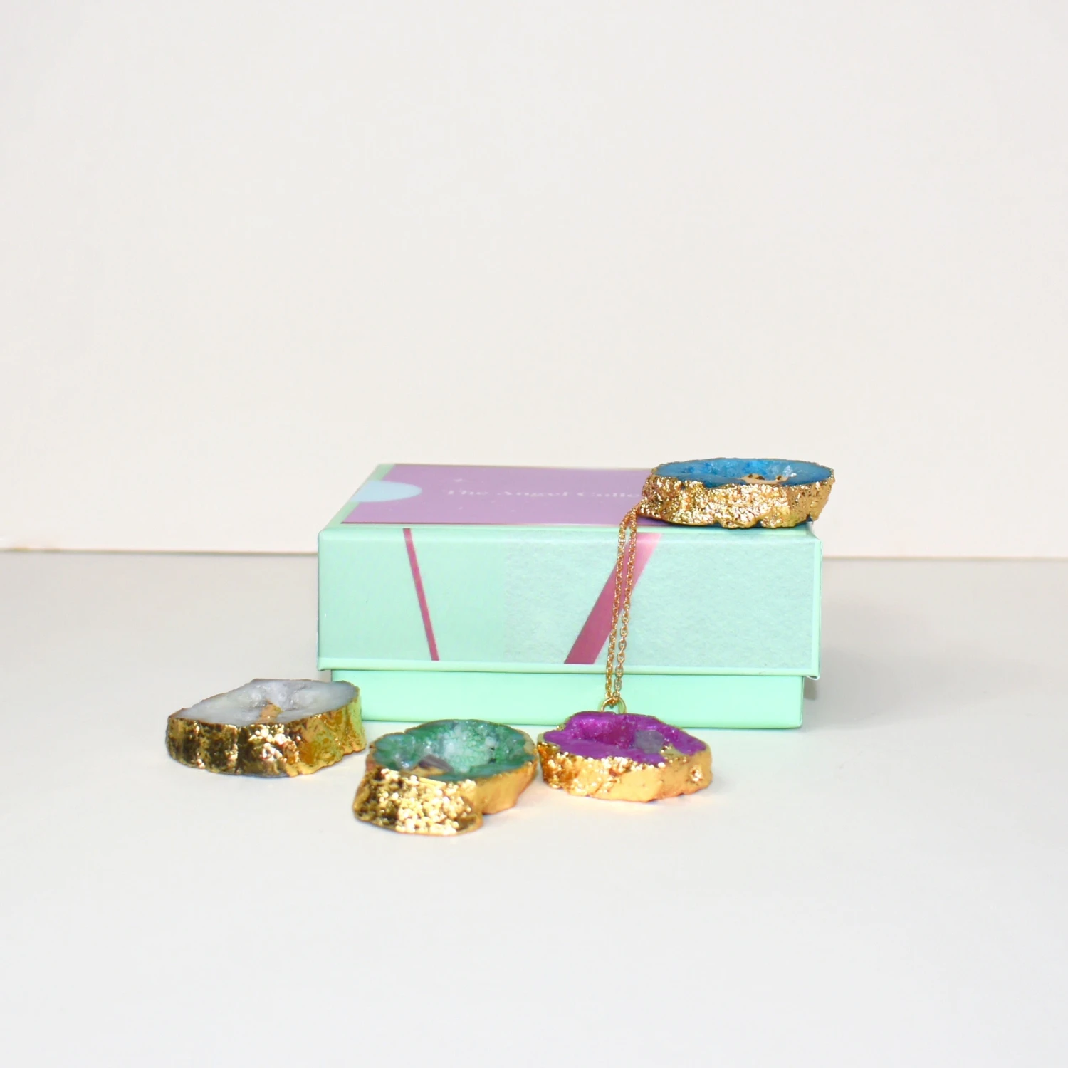 Raye Natural Agate Necklace - Perfect Gift For Her - Gifts Under 40 - Birthdays, Anniversaries, Mother’s Day, Valentines & Christmas 12 Raye Natural Agate Necklace - Perfect Gift For Her - Gifts Under 40 - Birthdays, Anniversaries, Mother’s Day, Valentines & Christmas - Image 10