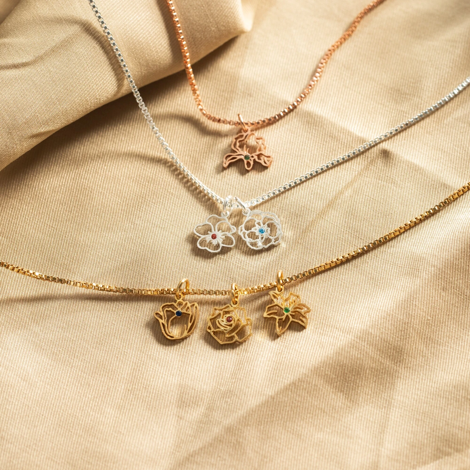 Birth Flower Necklace, Combined Birth Flower Necklace, Bridesmaids Gift, Birth Flower Jewelry, Personalised Necklace, Christmas Gift For Her 10 Birth Flower Necklace, Combined Birth Flower Necklace, Bridesmaids Gift, Birth Flower Jewelry, Personalised Necklace, Christmas Gift For Her - Image 8